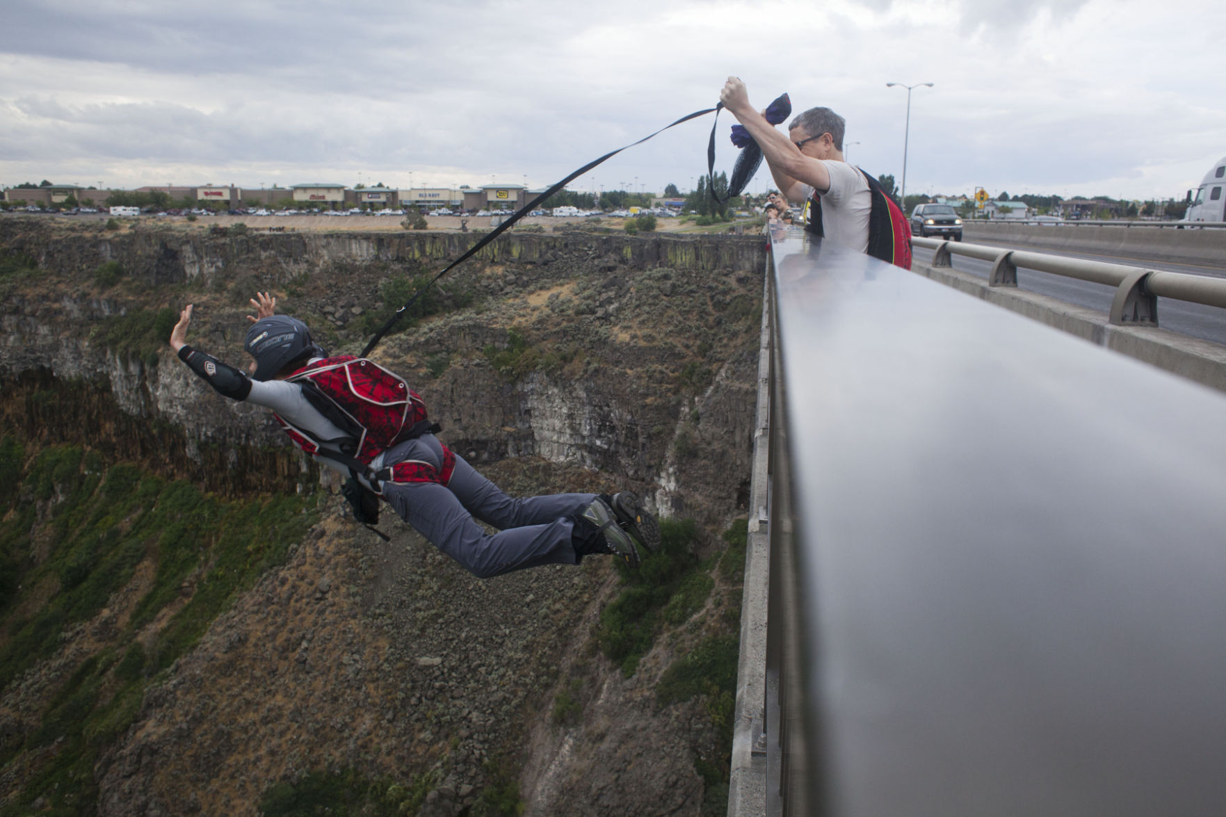 BASE Jumping